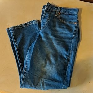 LEVIS Wedgie Straight size 29